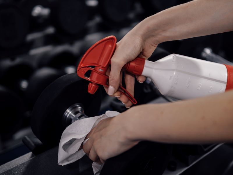 cleaning dumbbells